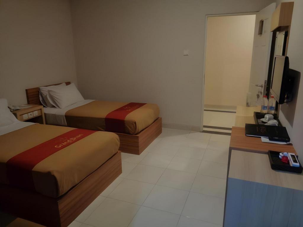 Grand Dian Hotel Slawi Tegal  Exterior photo